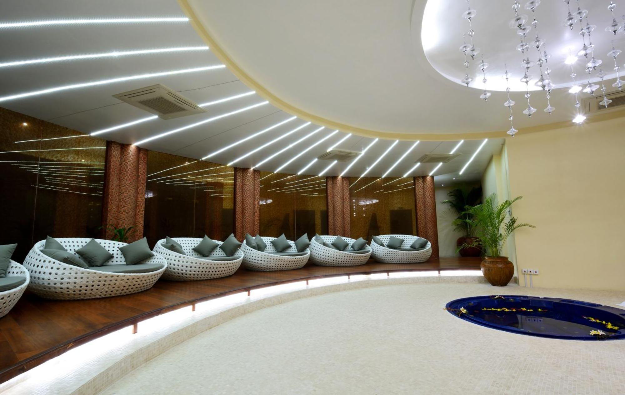 Ocean Paradise & Spa Resort